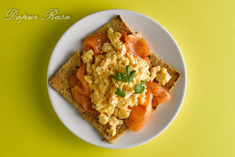 Roti Gandum Isi Telur Orak-arik